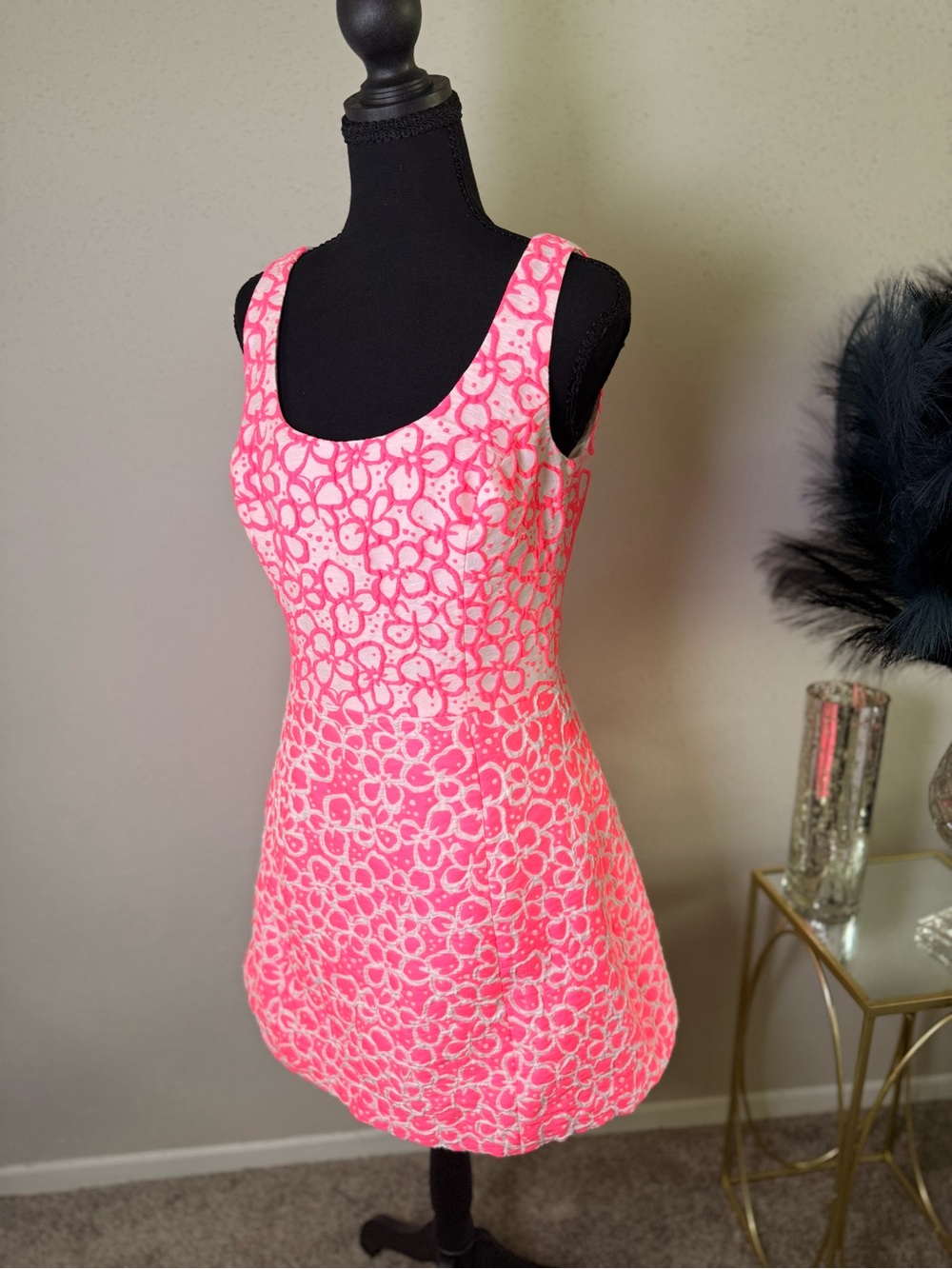 Lilly Pulitzer Neon Pink White Floral Embroidered Sleeveless Shift Dress Size 6 - Picture 3 of 12